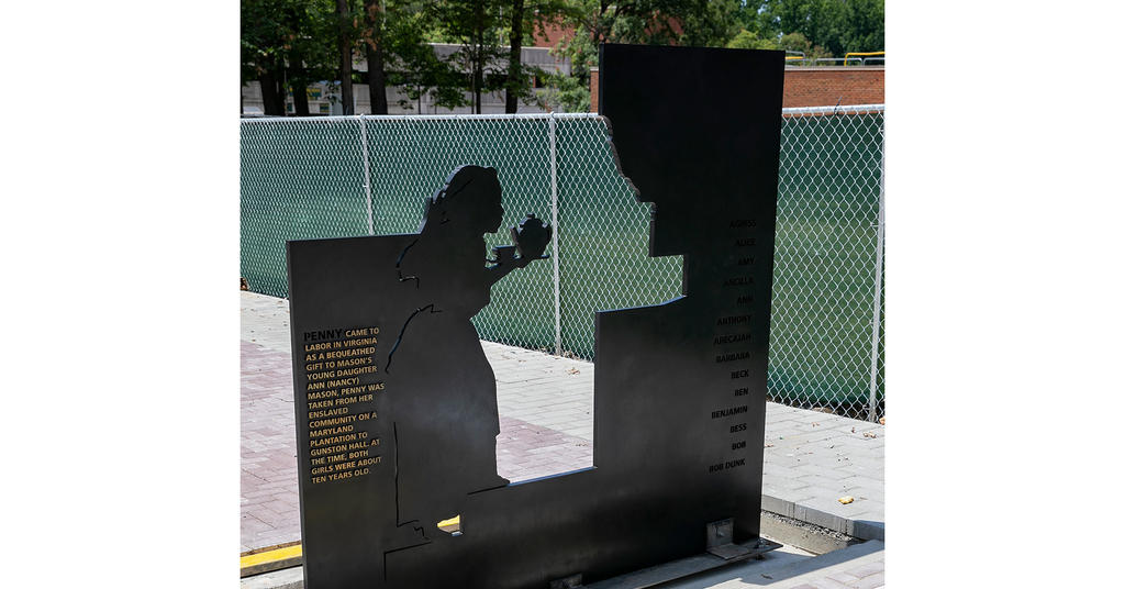 Image of the installation of Mason's Enslaved Peoples memorial